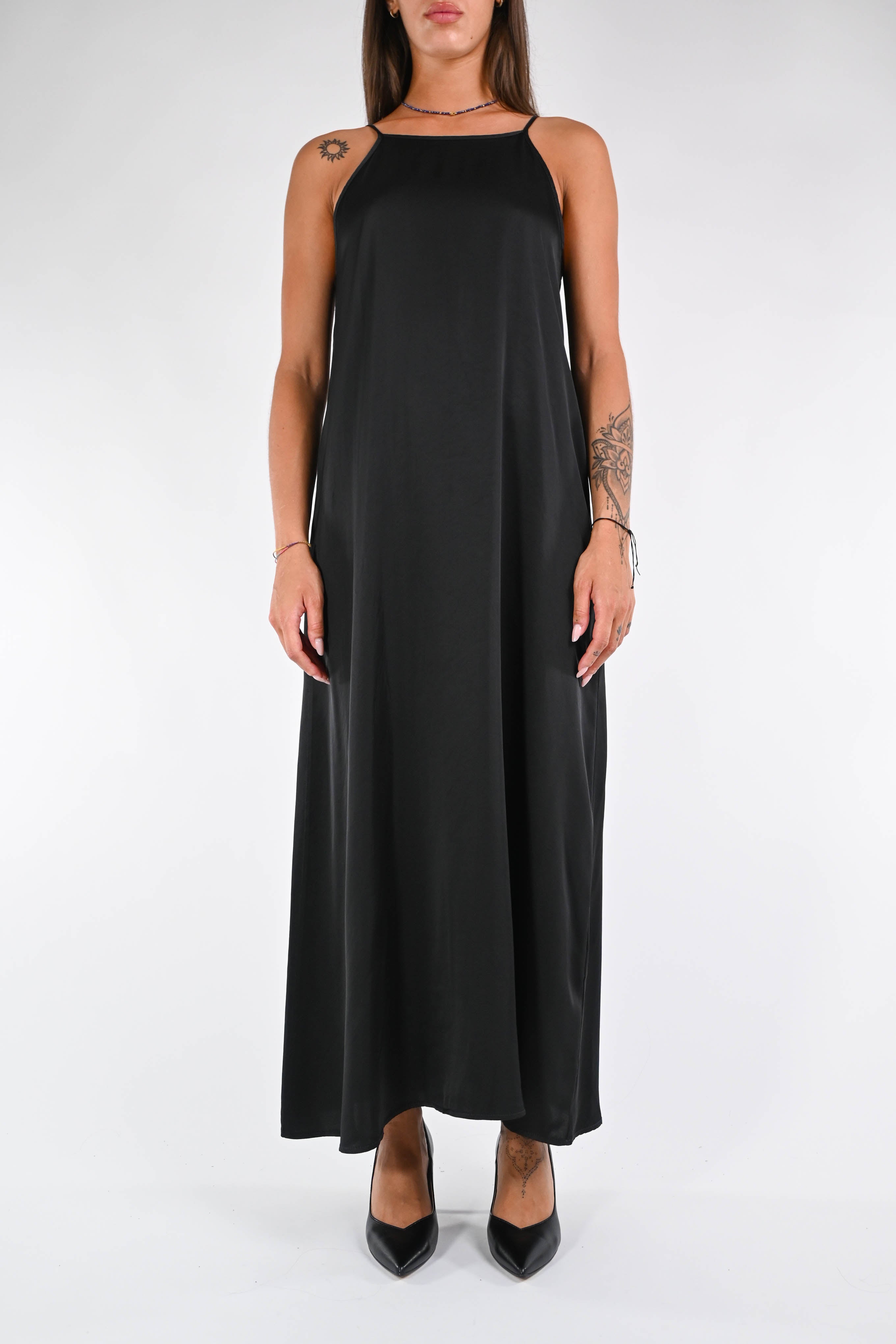 HAVEONE ABITO SCOLLO DIETRO NERO – Bros'