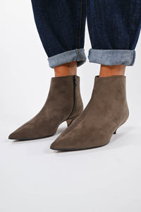 DIVINE FOLLIE - TRONCHETTO A PUNTA KITTEN HEELS ART.P300 - TAUPE