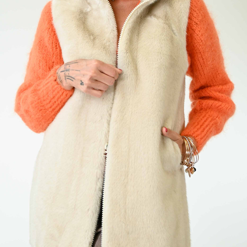 GILET IN ECOPELLICCIA COLLO CRATERE COLOR PANNA