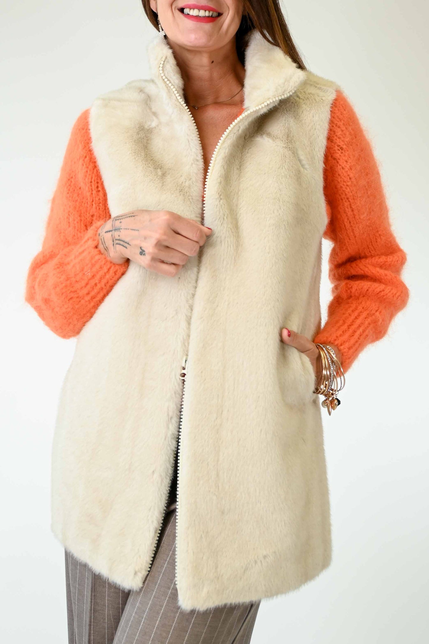 GILET IN ECOPELLICCIA COLLO CRATERE COLOR PANNA