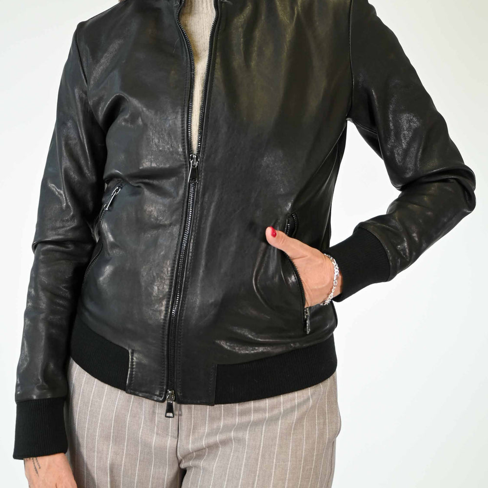 BOMBER IN PELLE VEGETALE COLOR NERO