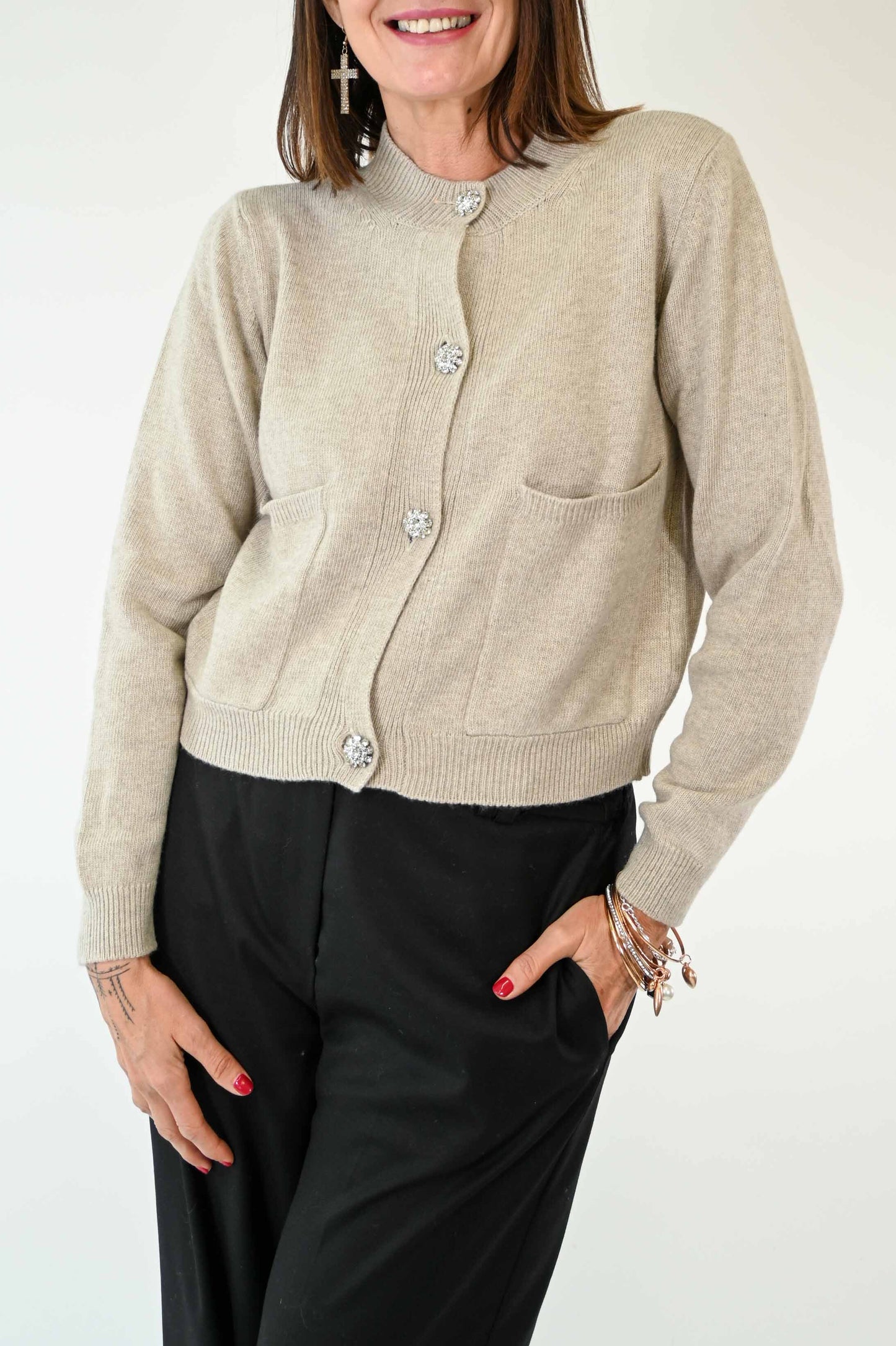 CARDIGAN CORTO COREANA CON BOTTONE GIOIELLO CASHA