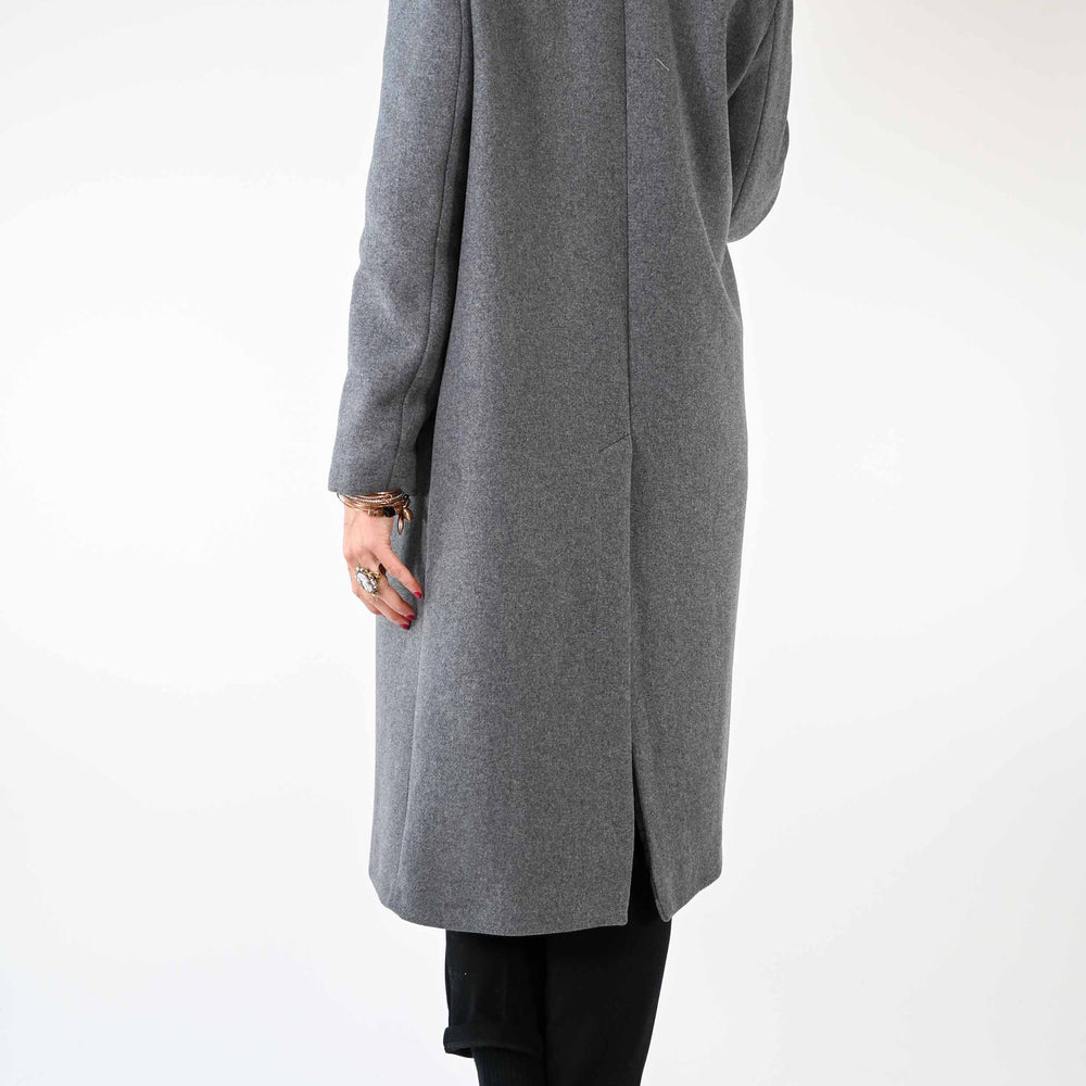 
                  
                    CAPPOTTO DOPPIOPETTO OVER IN LANA COLOR GRIGIO
                  
                