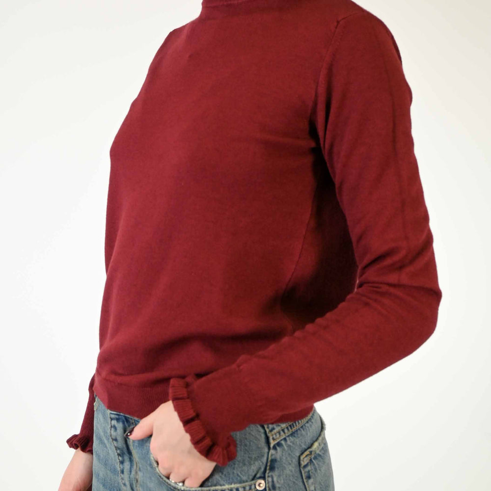 
                  
                    MAGLIA LUPETTO CON ROUGES COLOR BORDEAUX
                  
                