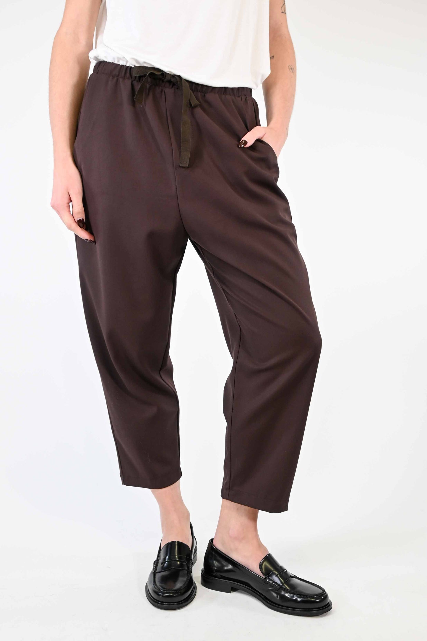 PANTALONE CON COULISSE IN POLIVISCOSA MORO