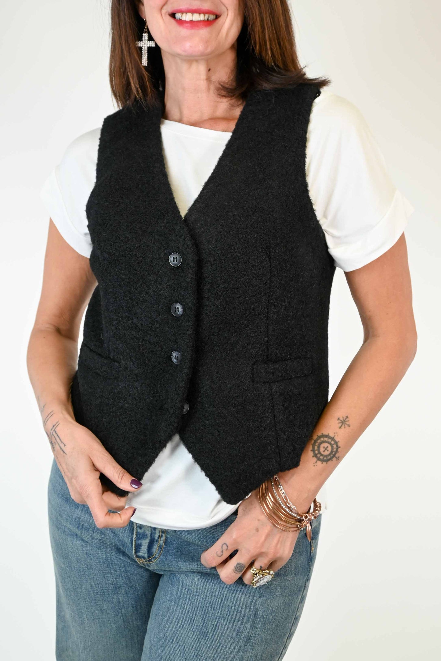 GILET 4 BOTTONI BOUCLE' COLOR NERO