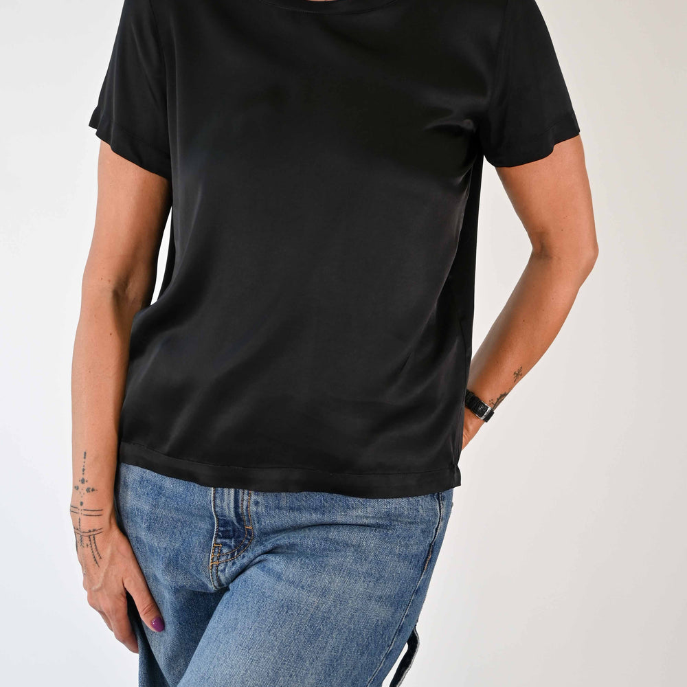 T-SHIRT GIROCOLLO MEZZA MANICA IN VISCOSA NERO