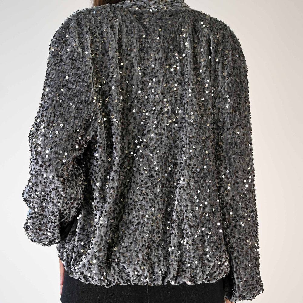 
                  
                    BOMBER CON PAILLETTES IN CINIGLIA COLORE PIOMBO
                  
                