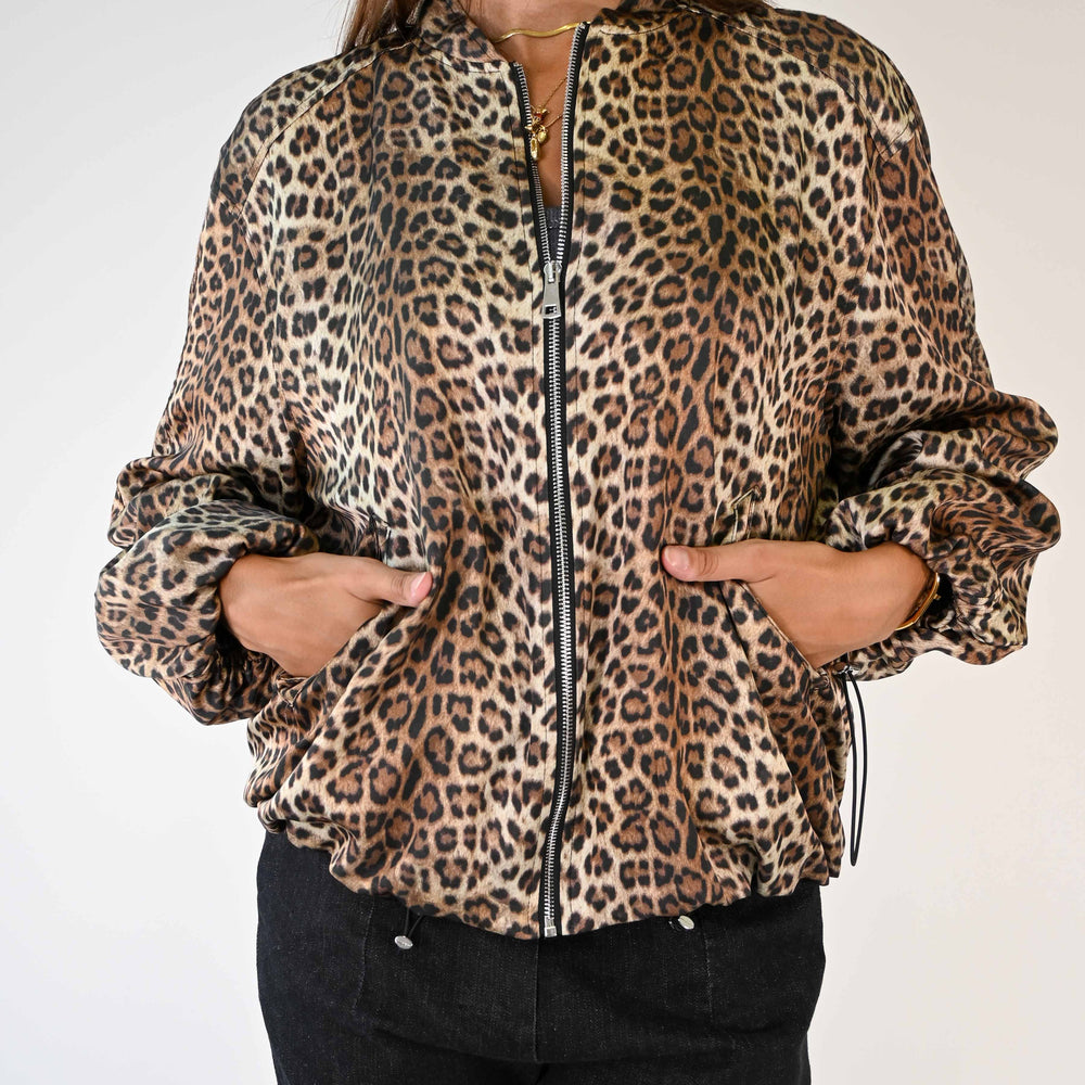 BOMBER ANIMALIER IN VISCOSA ARRICCIATO IN VITA