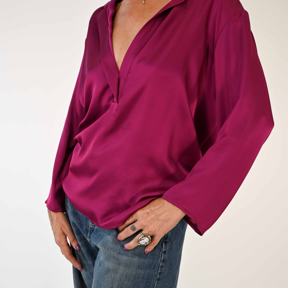 CAMICIA IN VISCOSA CON COLLETTO E SCOLLO V MAGENTA