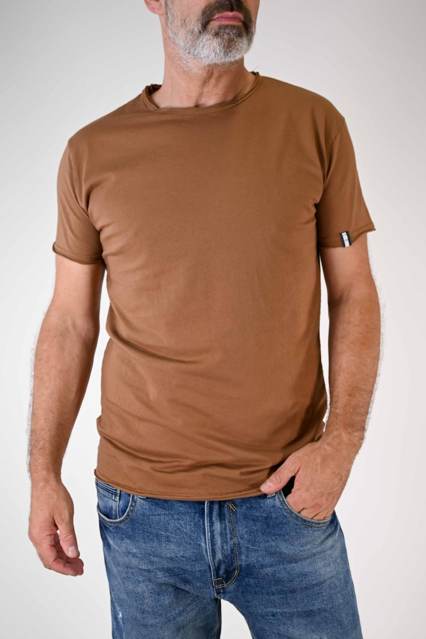 T-SHIRT TAGLIO VIVO GIROCOLLO COLOR TABACCO