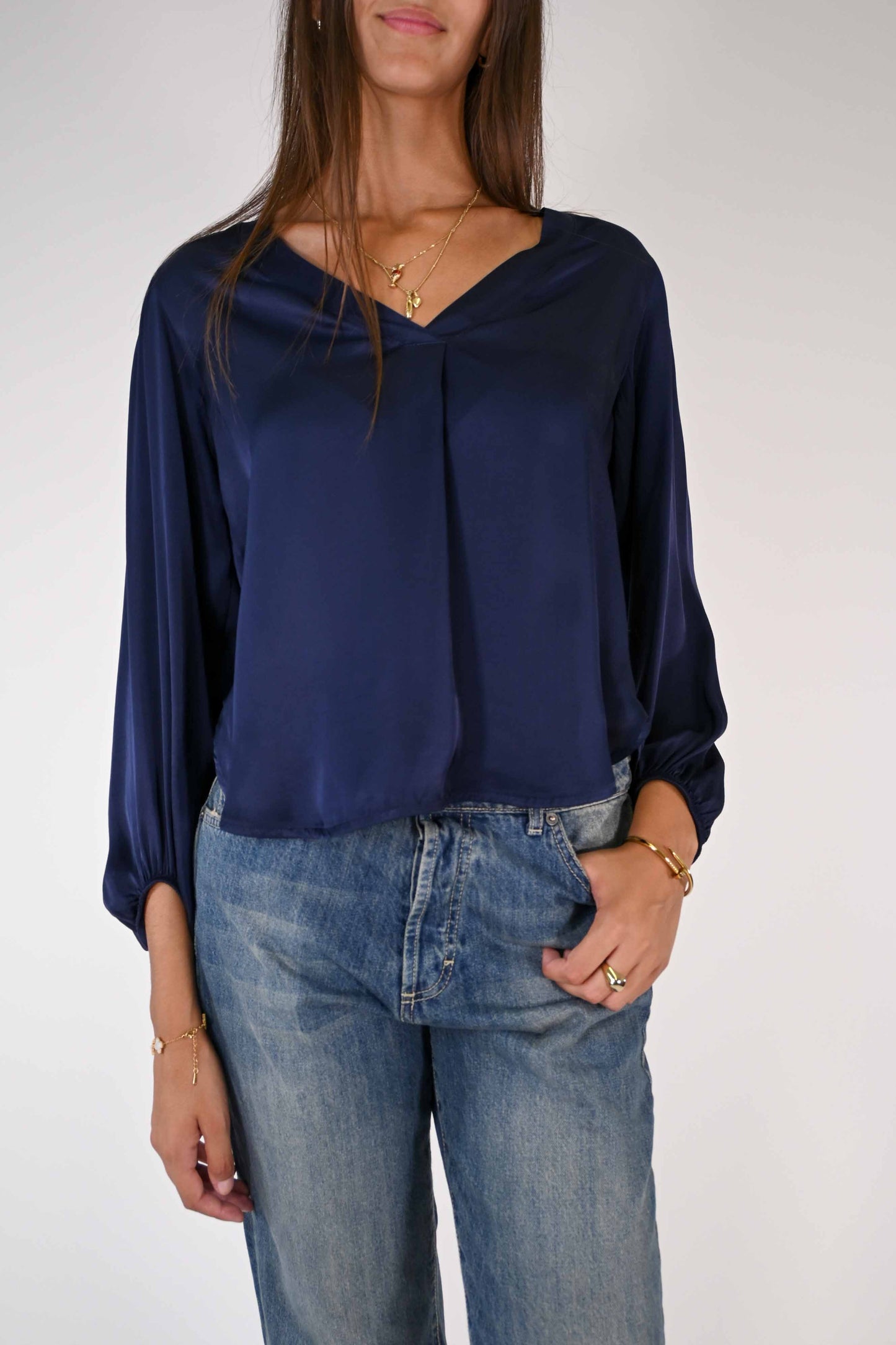 BLUSA SCOLLO V IN RASO DI VISCOSA COLOR BLU