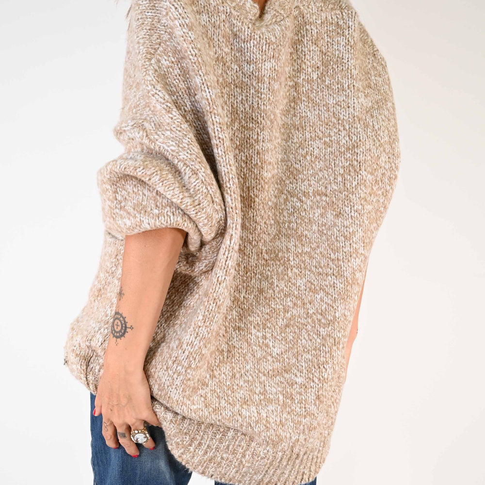 
                  
                    MAXI CARDIGAN 5 BOTTONI MELANGE CAMMELLO/PANNA
                  
                