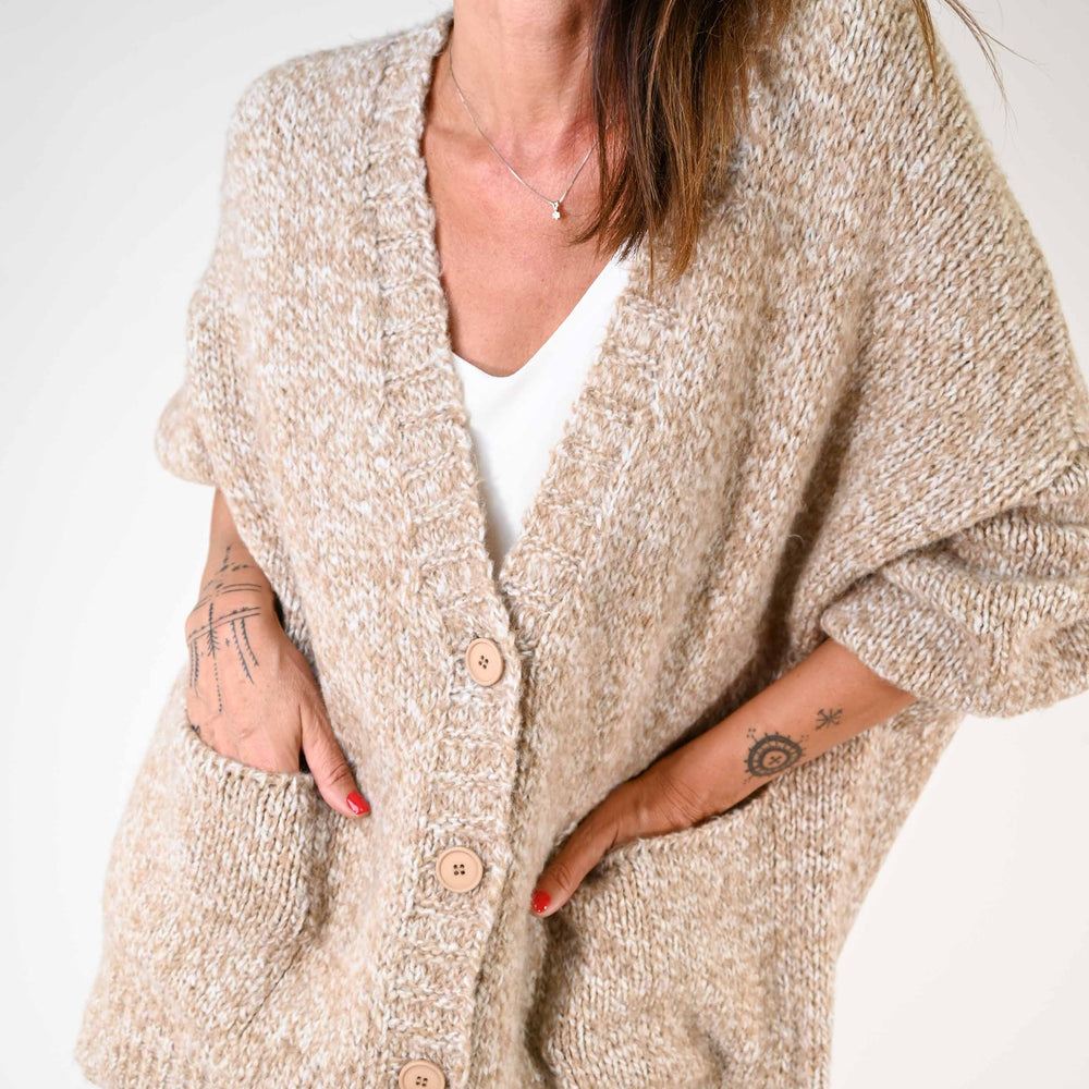 
                  
                    MAXI CARDIGAN 5 BOTTONI MELANGE CAMMELLO/PANNA
                  
                