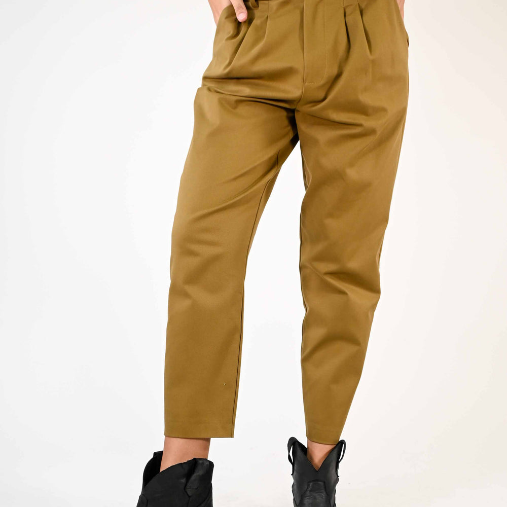 PANTALONE CHINO CON DOPPIA PENCE CARAMELLO