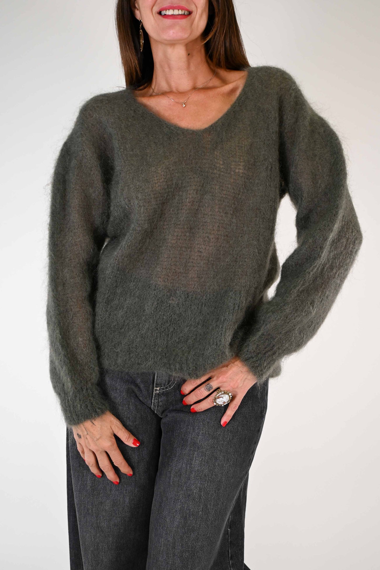 MAGLIA OVER IN MOHAIR SCOLLO V COLOR MILITARE