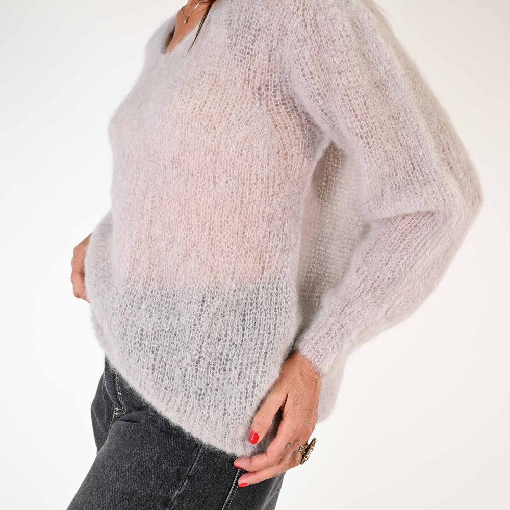 
                  
                    MAGLIA OVER IN MOHAIR SCOLLO V COLOR BEIGE
                  
                