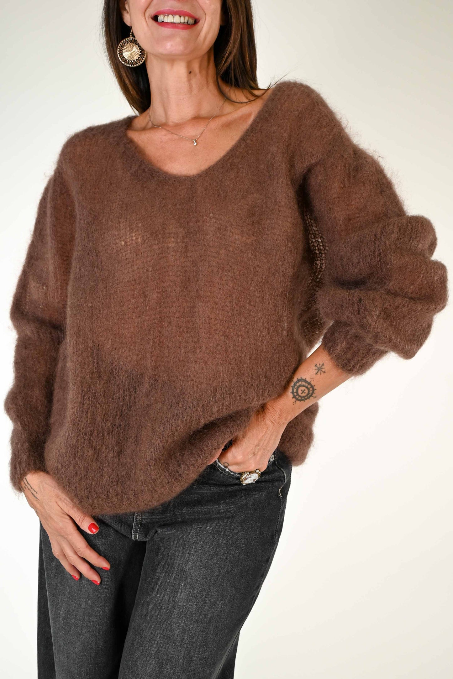 MAGLIA OVER IN MOHAIR SCOLLO V COLOR MORO