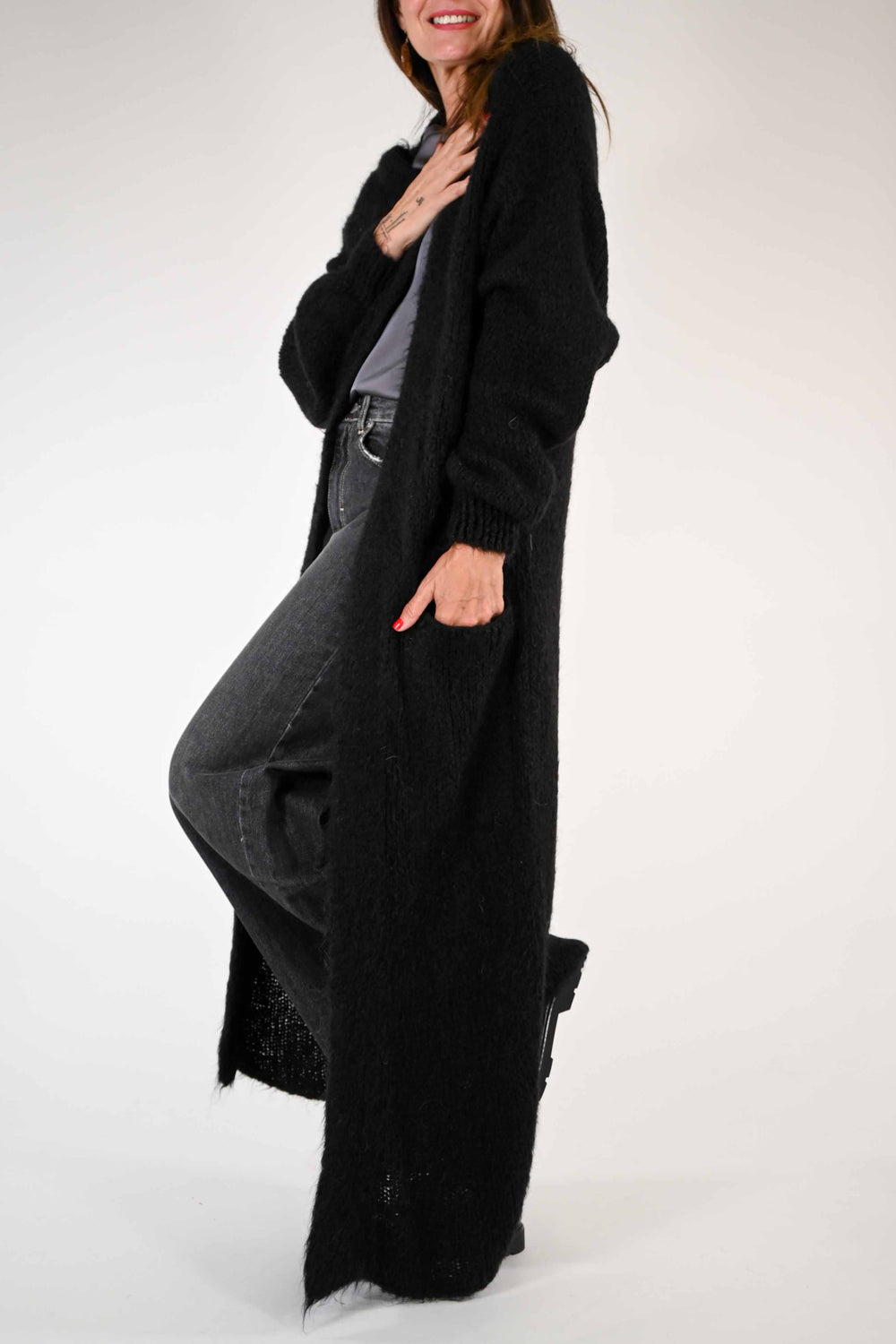 CARDIGAN LUNGO CON TASCHE IN MOHAIR NERO