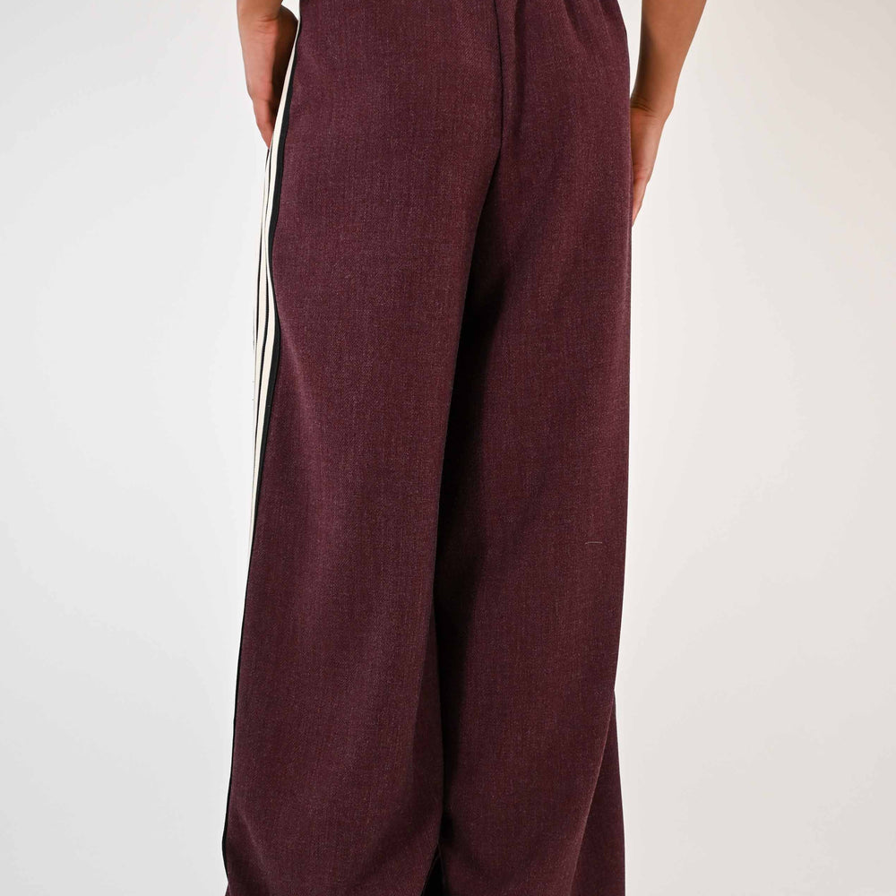 
                  
                    PANTALONE BORDEAUX PALAZZO CON COULISSE E BANDA
                  
                