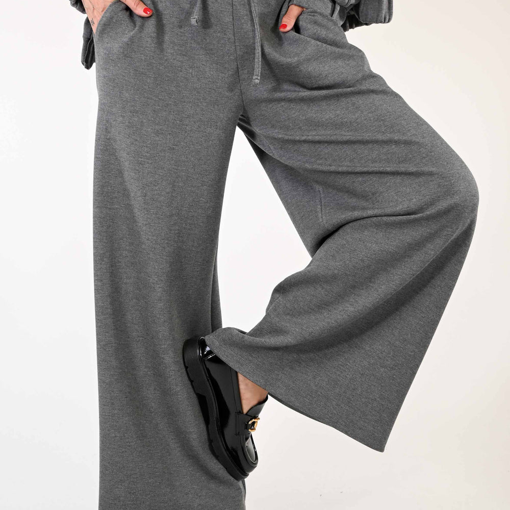 
                  
                    PANTALONE PALAZZO IN NEOPRENE DI VISCOSA GRIGIO
                  
                