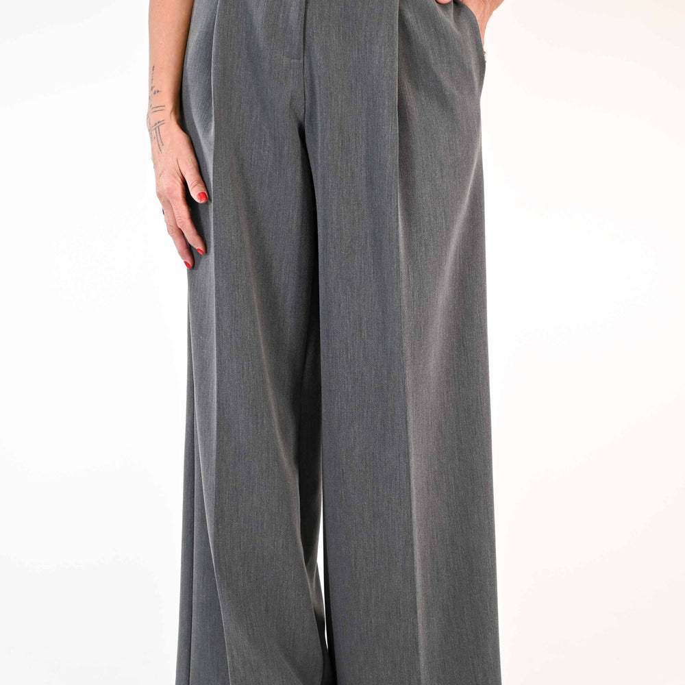 PANTALONE PALAZZO OVER CON PENCE COLOR GRIGIO