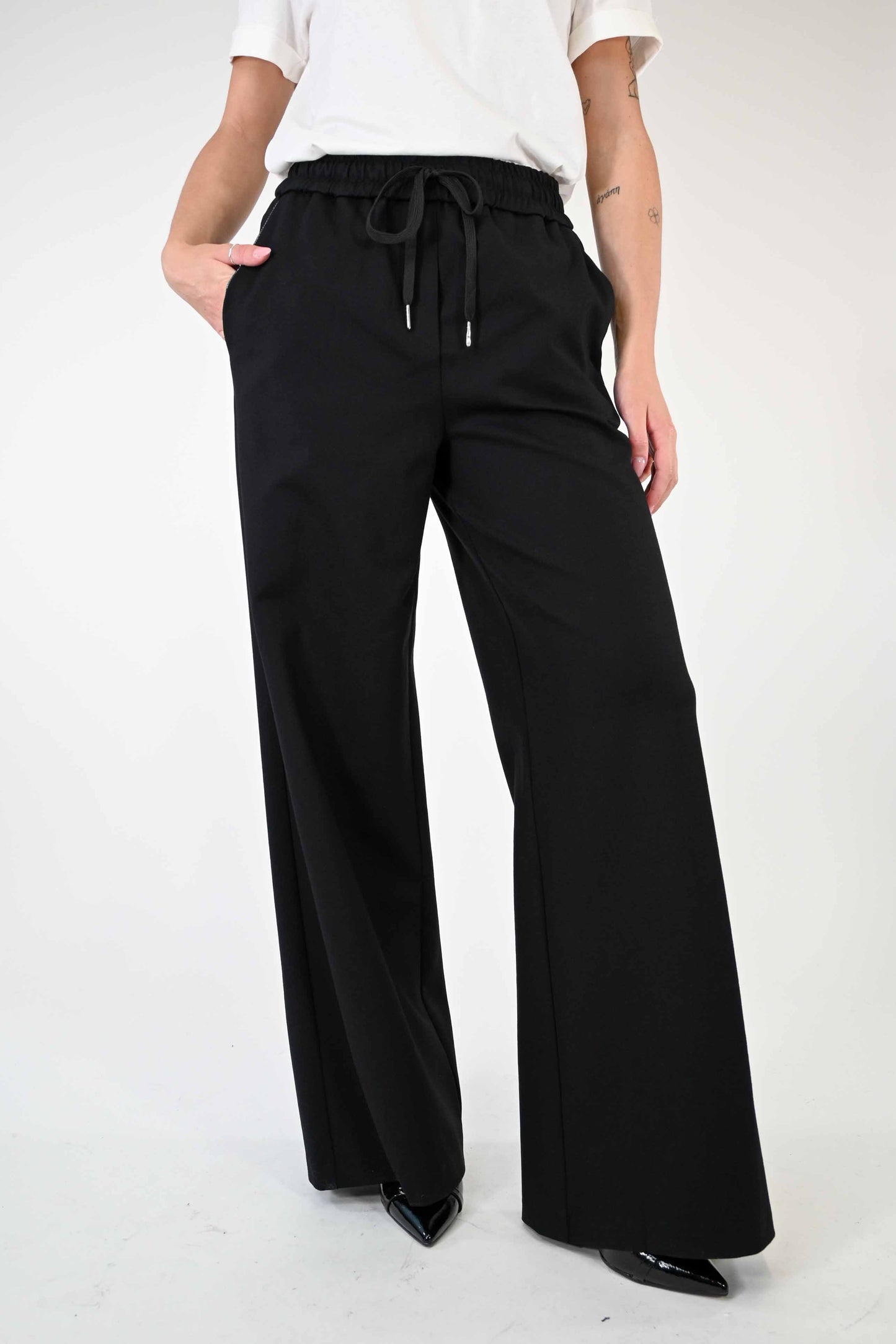 PANTALONE PALAZZO CON COULISSE IN PUNTO MILANO NERO